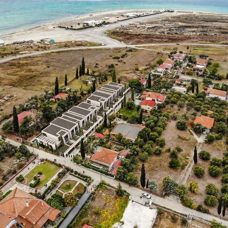 Serene Seafront Villas Nea Iraklia Esterno foto