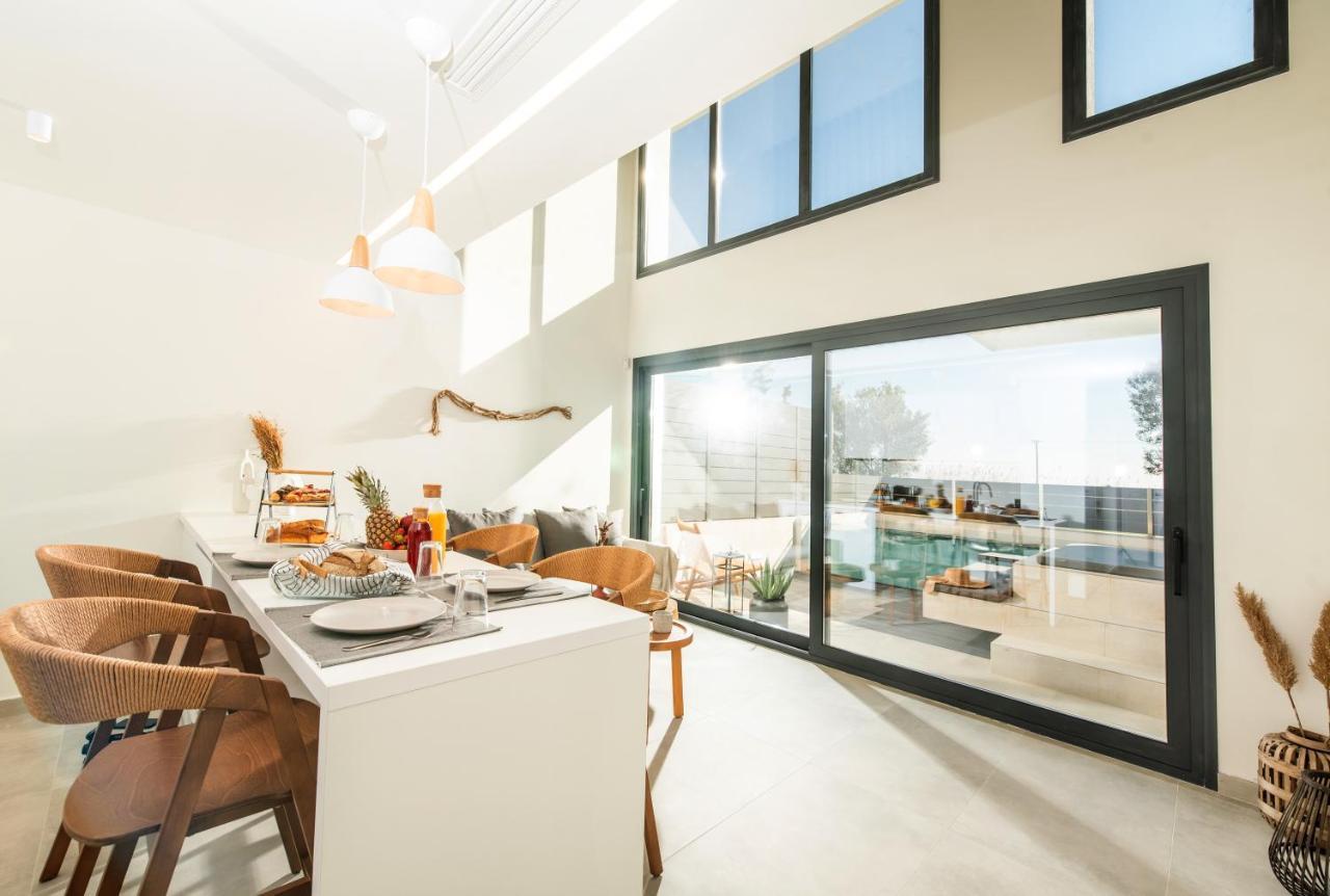 Serene Seafront Villas Nea Iraklia Esterno foto